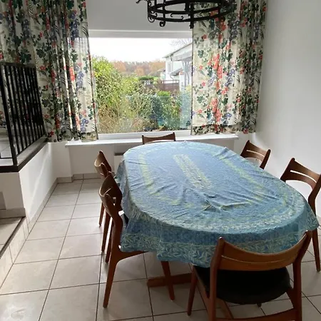 Freistehendes Einfamilienhaus Villa Nauheim